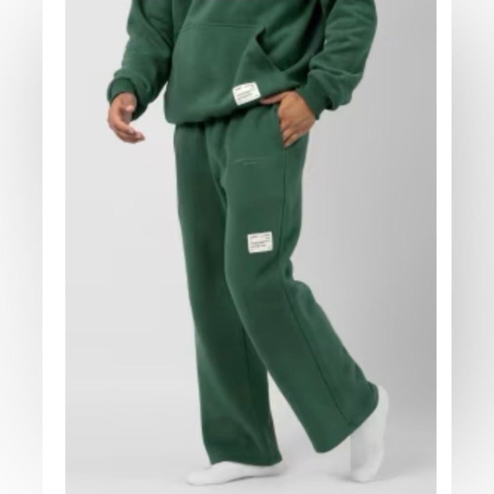 Comfrt Affirmation Sweatpants size M